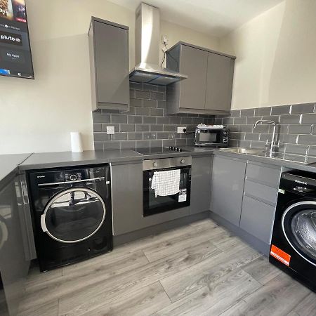 Hosted By Ryan - 1 Bedroom Apartment Liverpool Luaran gambar