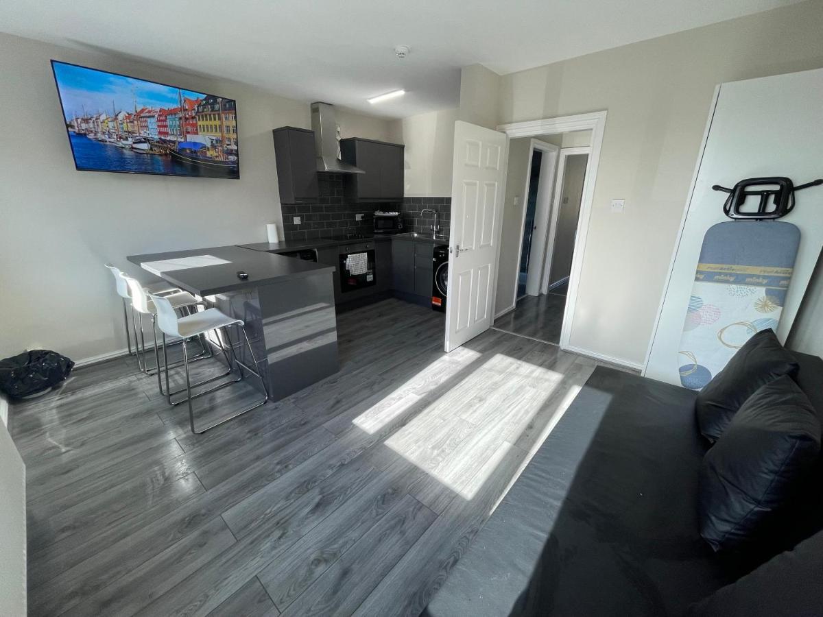 Hosted By Ryan - 1 Bedroom Apartment Liverpool Luaran gambar