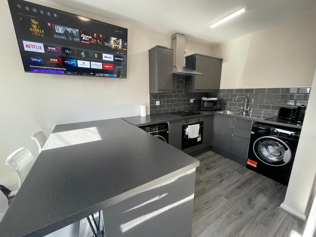 Hosted By Ryan - 1 Bedroom Apartment Liverpool Luaran gambar